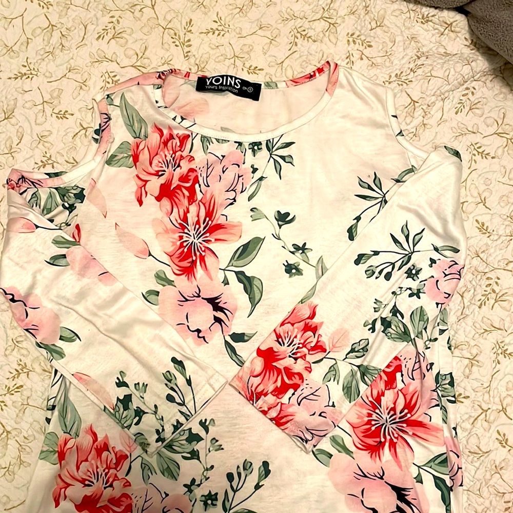 Off white flower print